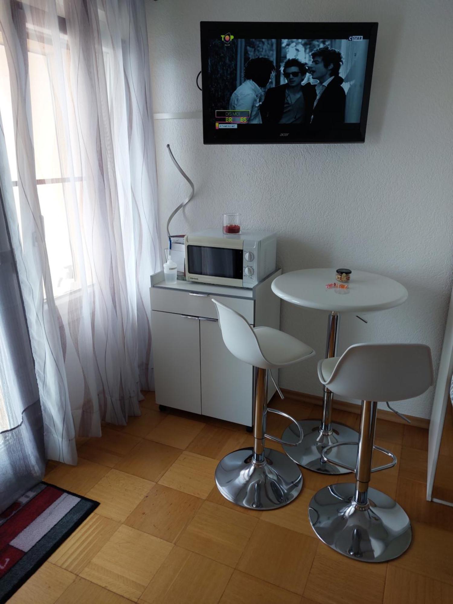 Joli Studio Avec Terrasse Et Vue Exclusivement Pour Non Fumeurs Belmont-sur-Lausanne Exteriör bild